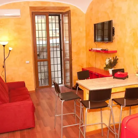 Apartment Lucky Domus Esquilino Rom